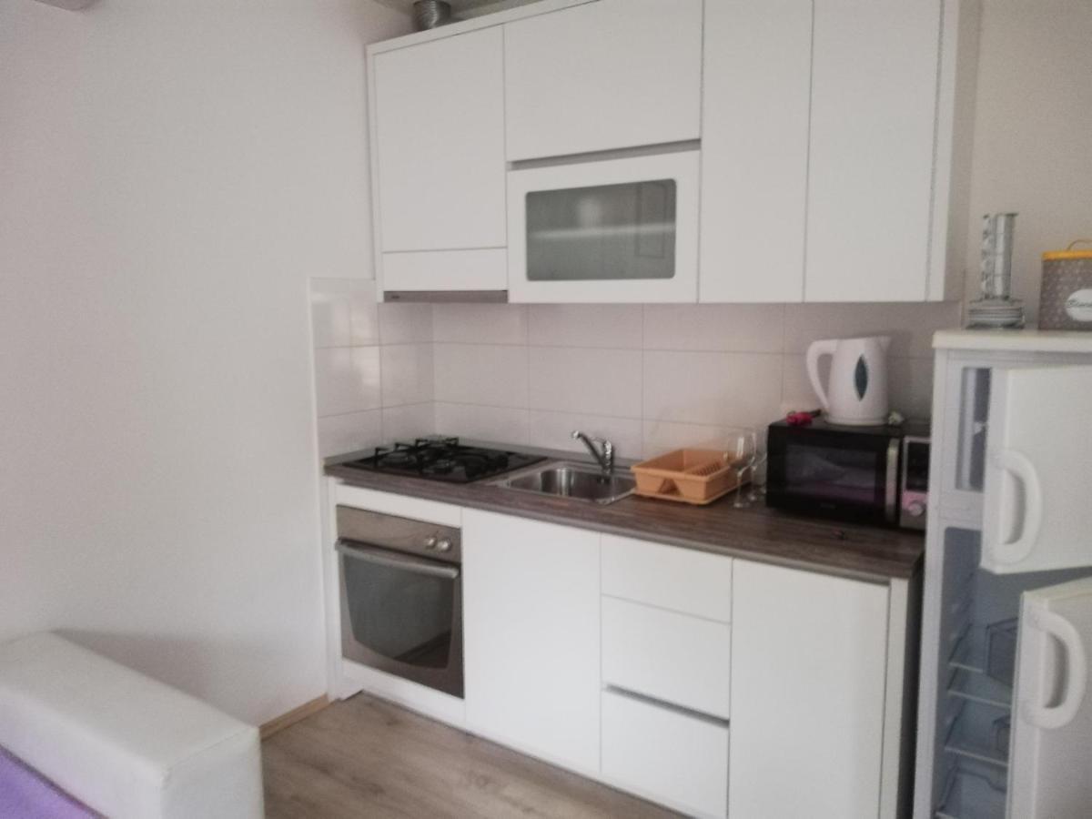 Apartmani Andrea Проманья Экстерьер фото