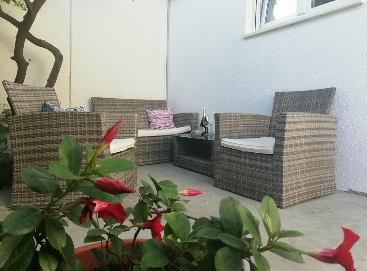 Apartmani Andrea Проманья Экстерьер фото