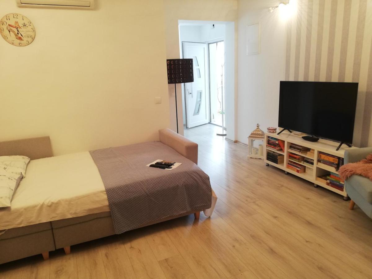 Apartmani Andrea Проманья Экстерьер фото