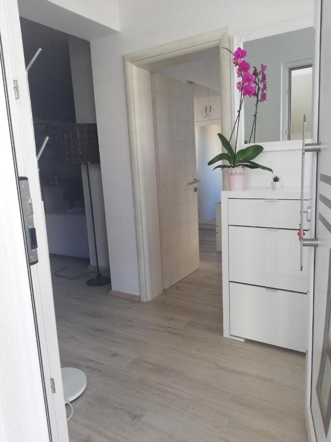 Apartmani Andrea Проманья Экстерьер фото