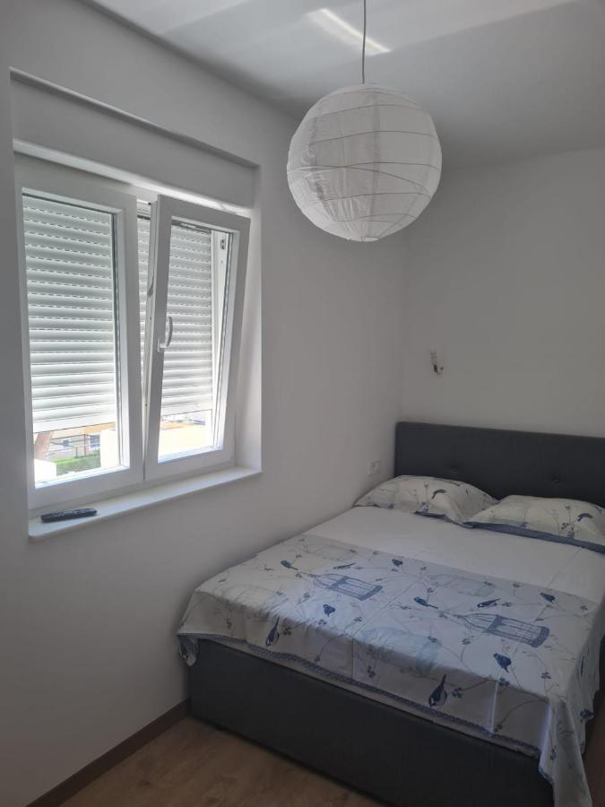 Apartmani Andrea Проманья Экстерьер фото